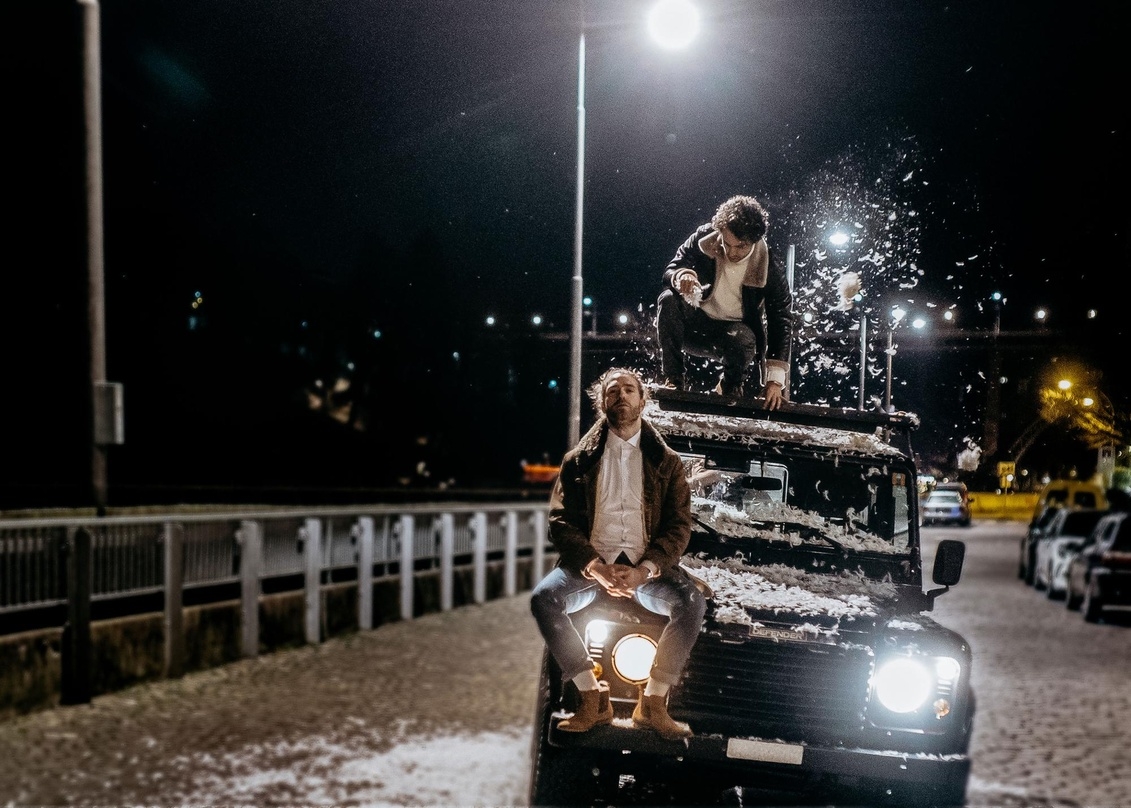 Stellten mit ihrem über Bakara Music veröffentlichten Song "079" die erfolgreichste Single des Jahres 2018 in der Schweiz und zählten dabei in ihrem Heimatmarkt bei Spotify mehr Streams als Drake: Lo & Leduc