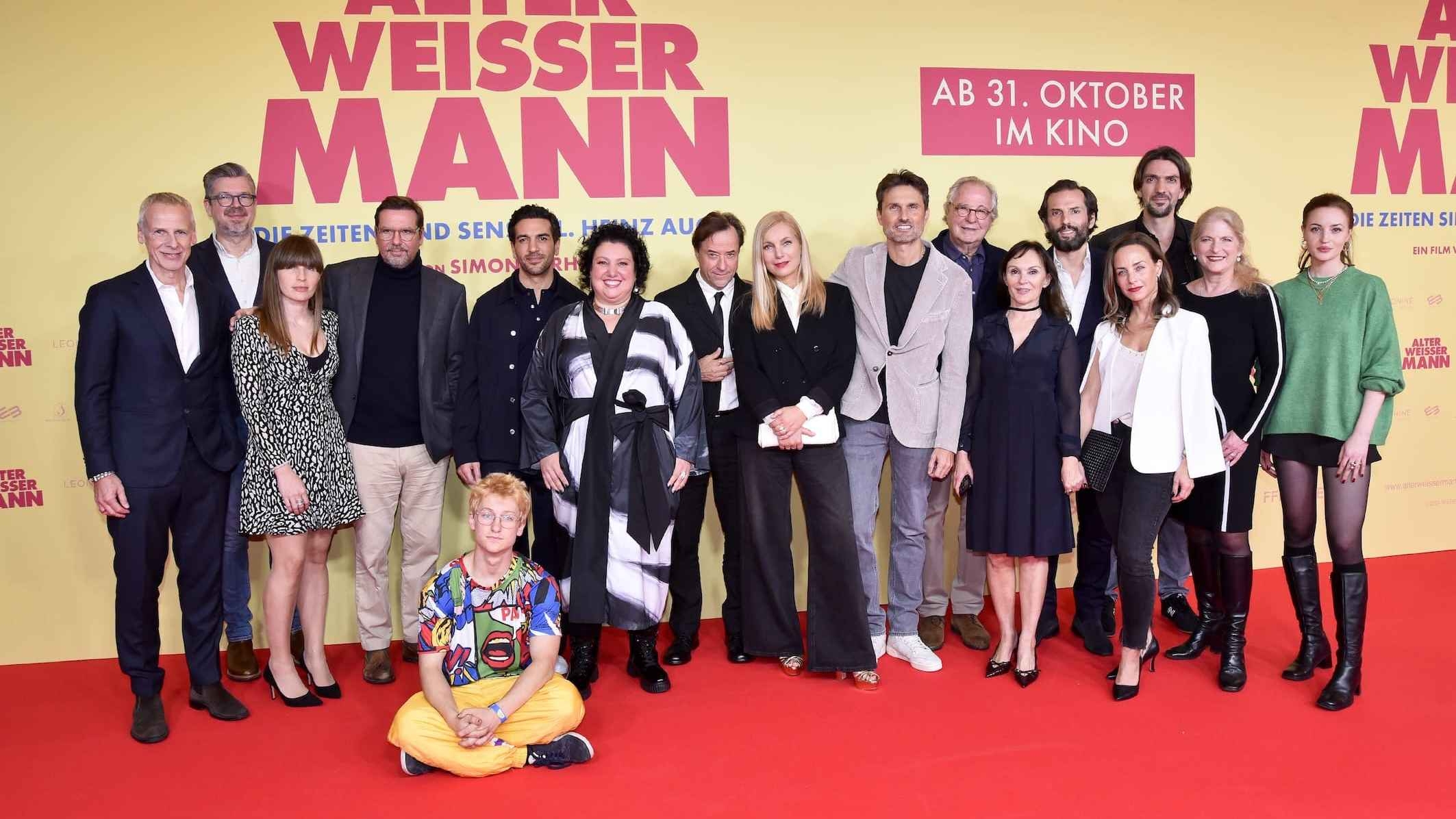 „Alter weißer Mann“ feiert Premiere in München