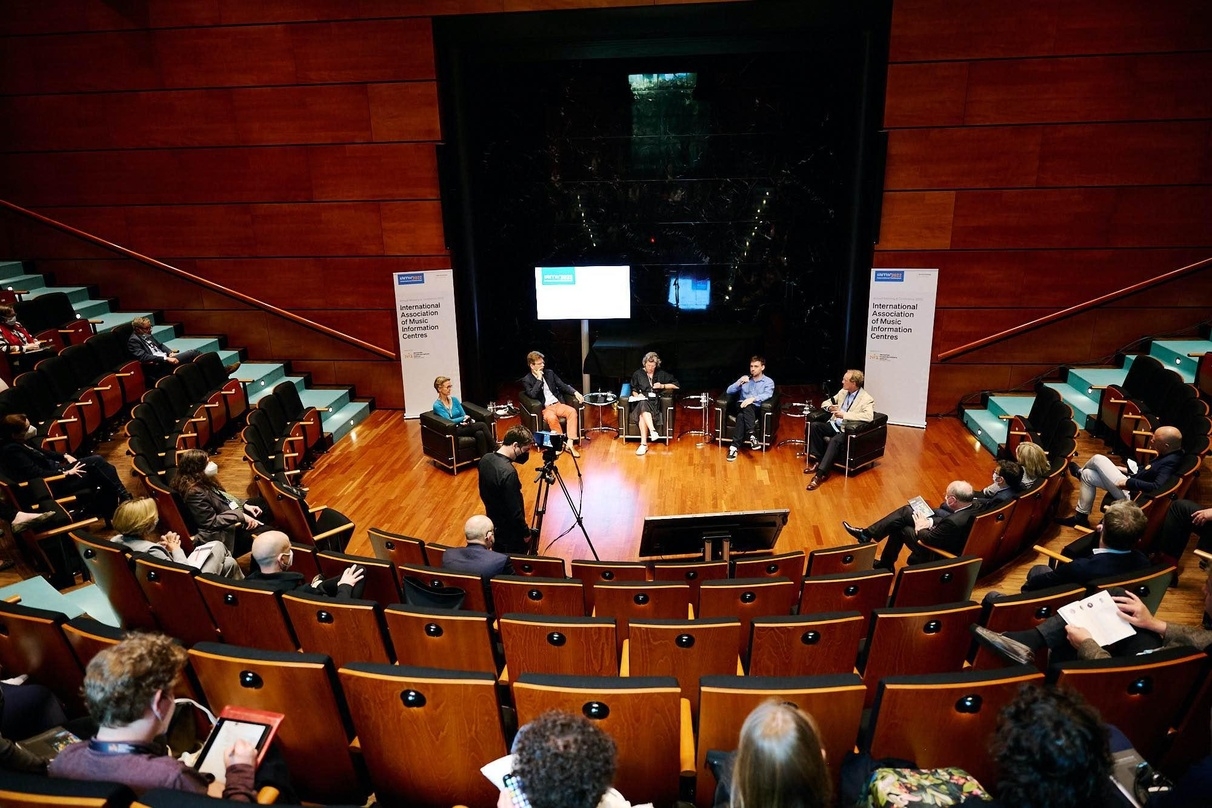 ThinkTank für aktuelle internationale Themen: Diskussionsrunde der IAMIC-Tagung 2022