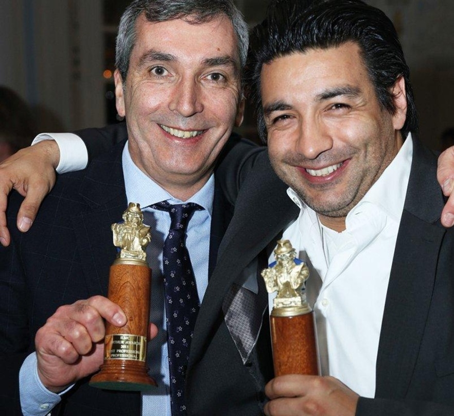 Freuten sich über Arthur Awards: eps-Geschäftsführer Okan Tombulca (rechts) und der als "Most Professional Professional" gekürte Martin Goebbels (Music Director UK/Europe von Robertson Taylor W&P Longreach)