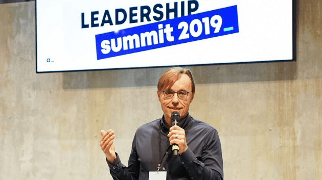 Andreas Wiele begründet seinen Rückzug von Springer beim Leadership Summit