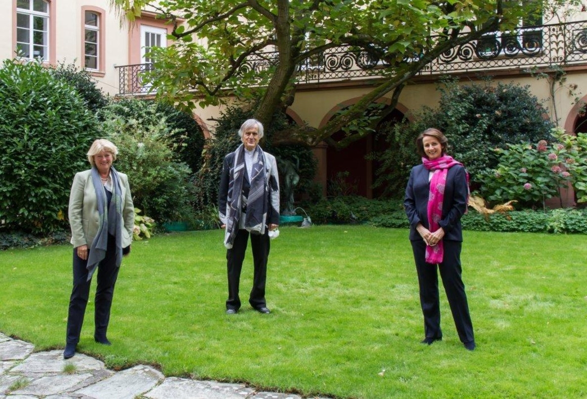 Tauschten sich aus (von links): Monika Grütters, Peter Hanser-Strecker und Christiane Albiez