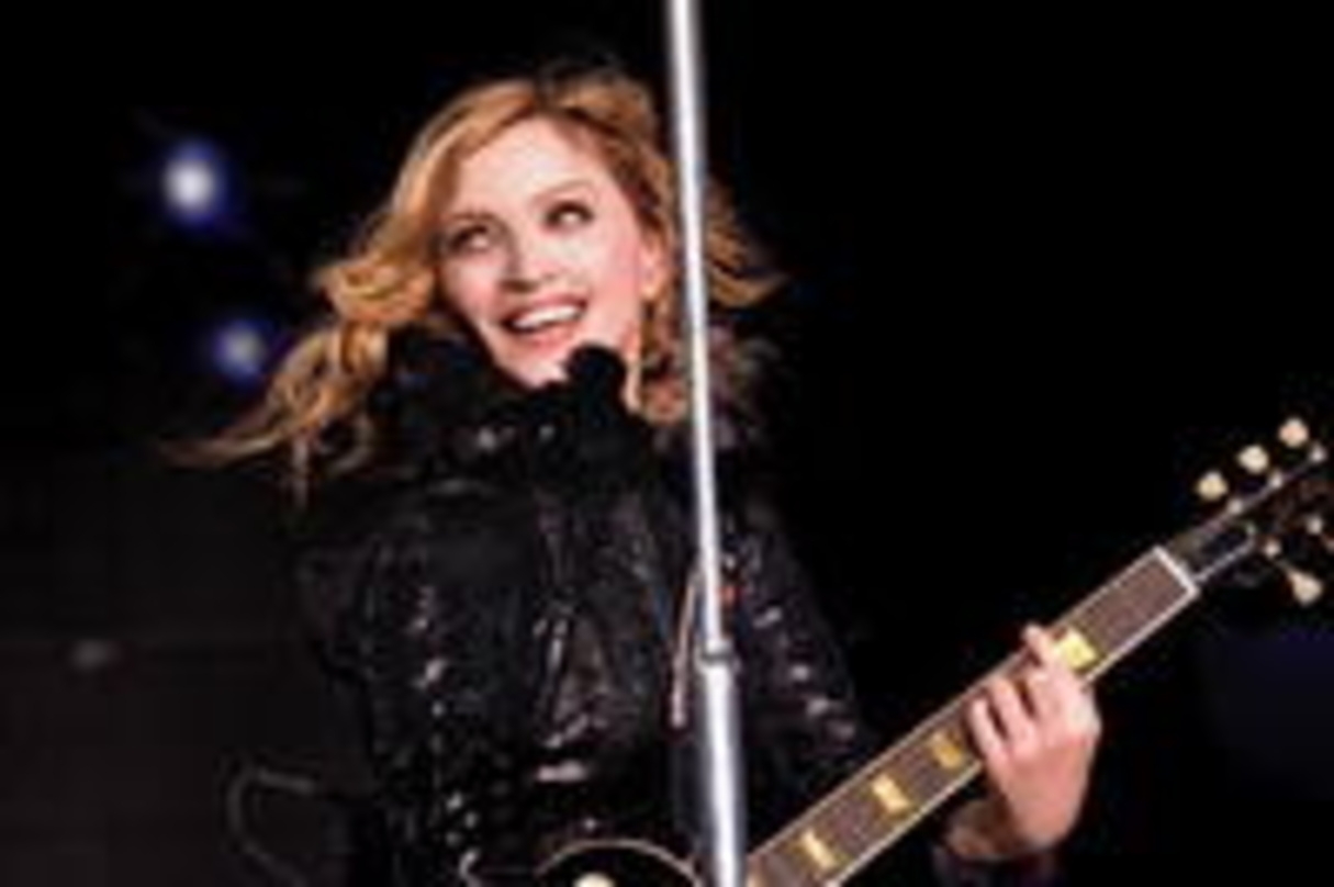 Mit "Sorry" zwei Mal im Rennen: Madonna