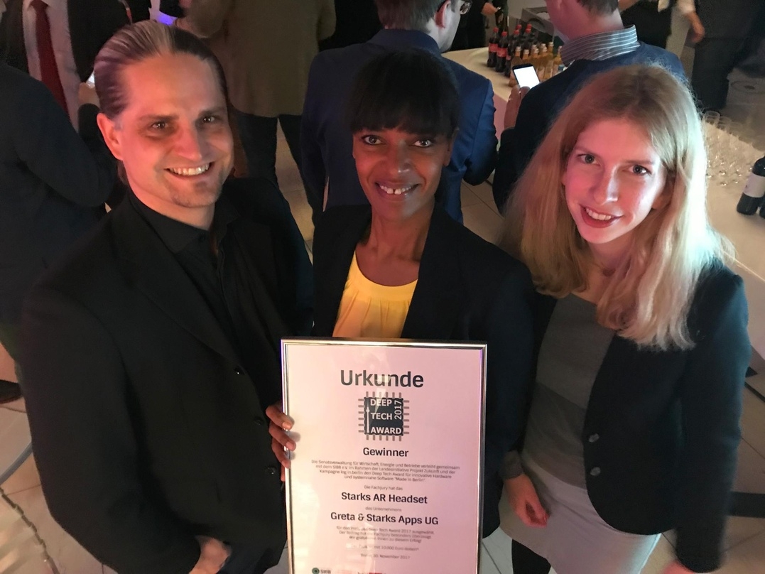 Das Team von Greta & Starks um Gründerin Seneit Debese feiert den Deep Tech Award