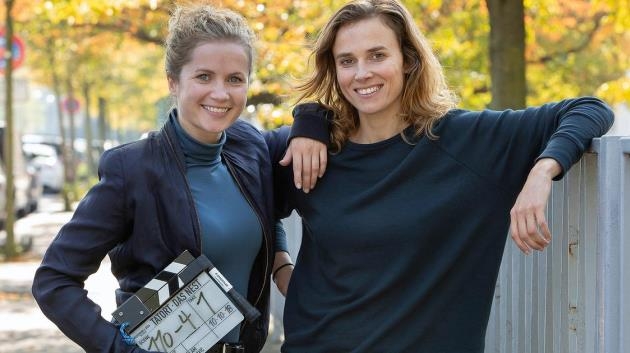 Die aktuellen "Tatort"-Ermittlerinnen aus Dresden: Leonie Winkler (Cornelia Gröschel, l.) und Karin Gorniak (Karin Hanczewski)