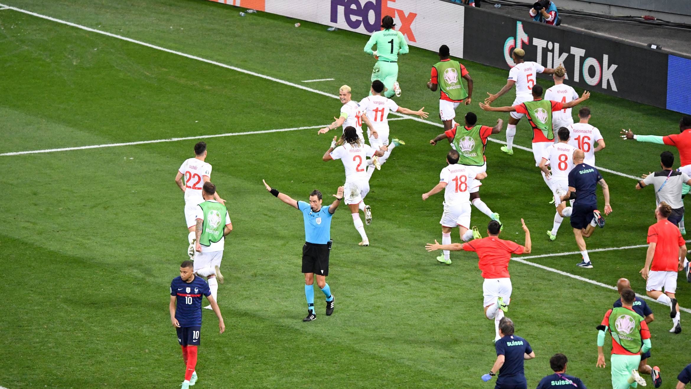 Schweizer Jubel nach dem EM-Sieg gegen Frankreich - 