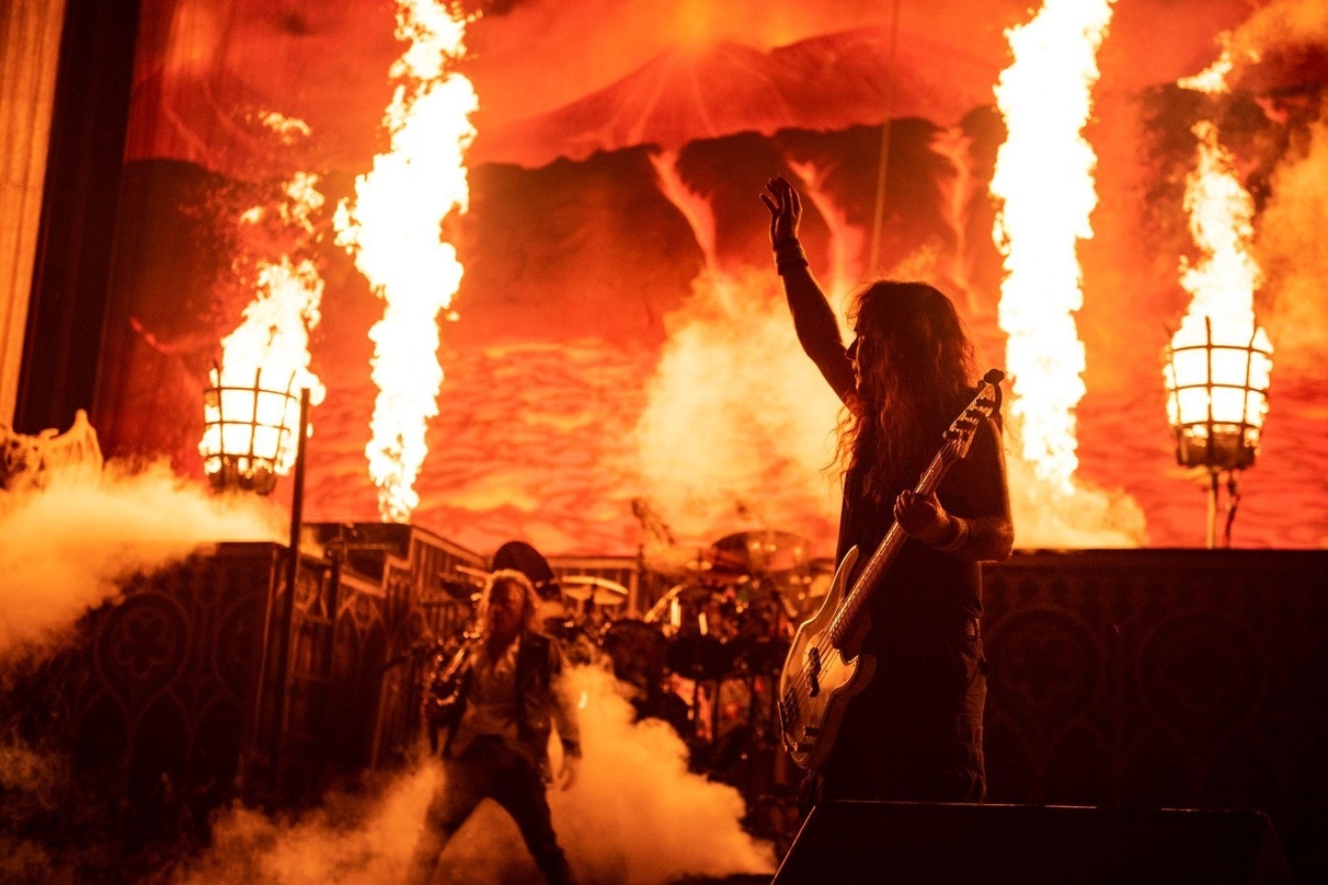Mit ihrer "Legacy Of The Beast"-Tour in Deutschland unterwegs: Iron Maiden, hier am 7. Juni in Bukarest