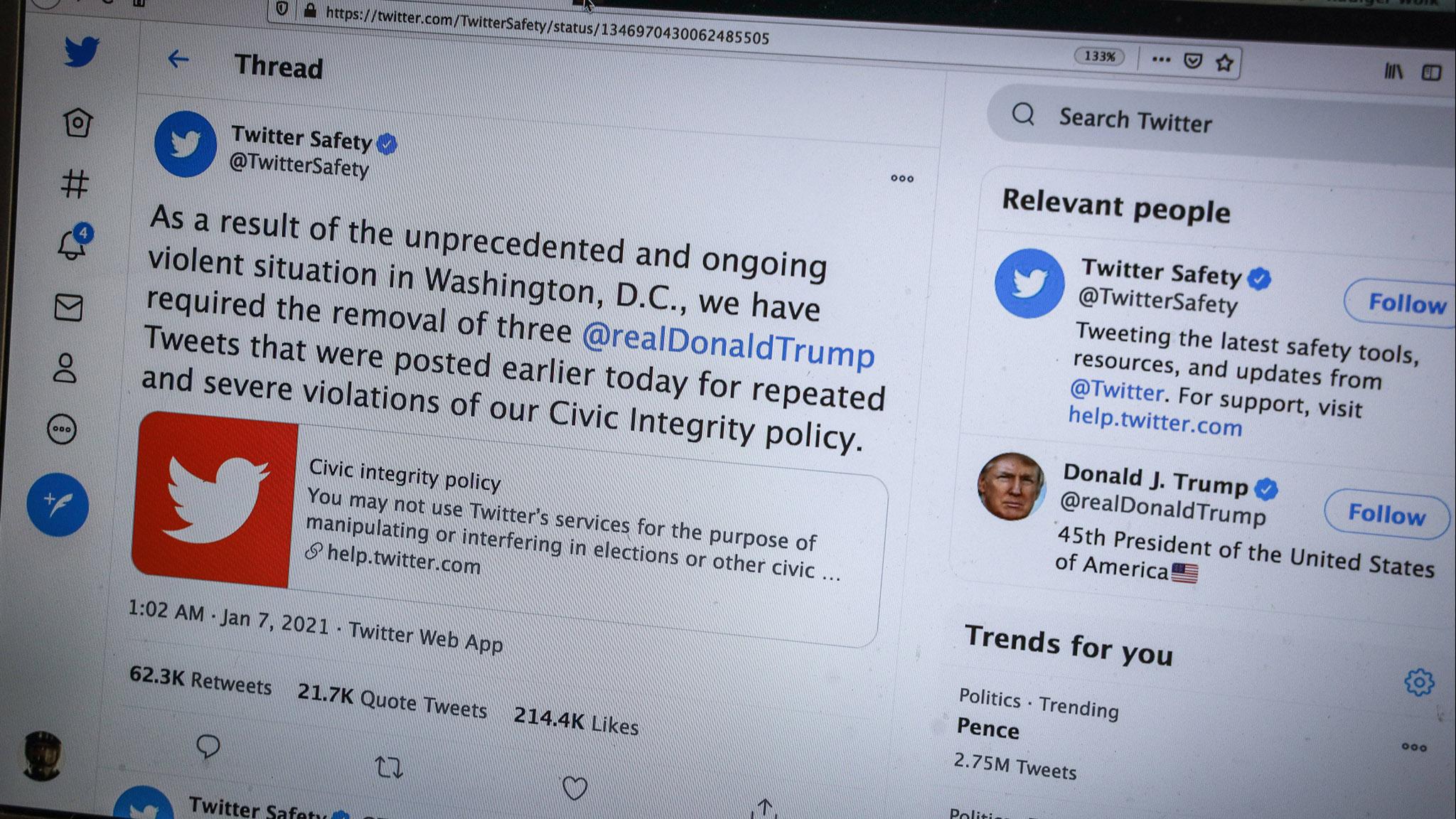 Twitter, Facebook und Youtube haben nach dem Sturm auf das Kapitol in Washington Trump-Beiträge gelöscht und schließlich dessen Account gesperrt