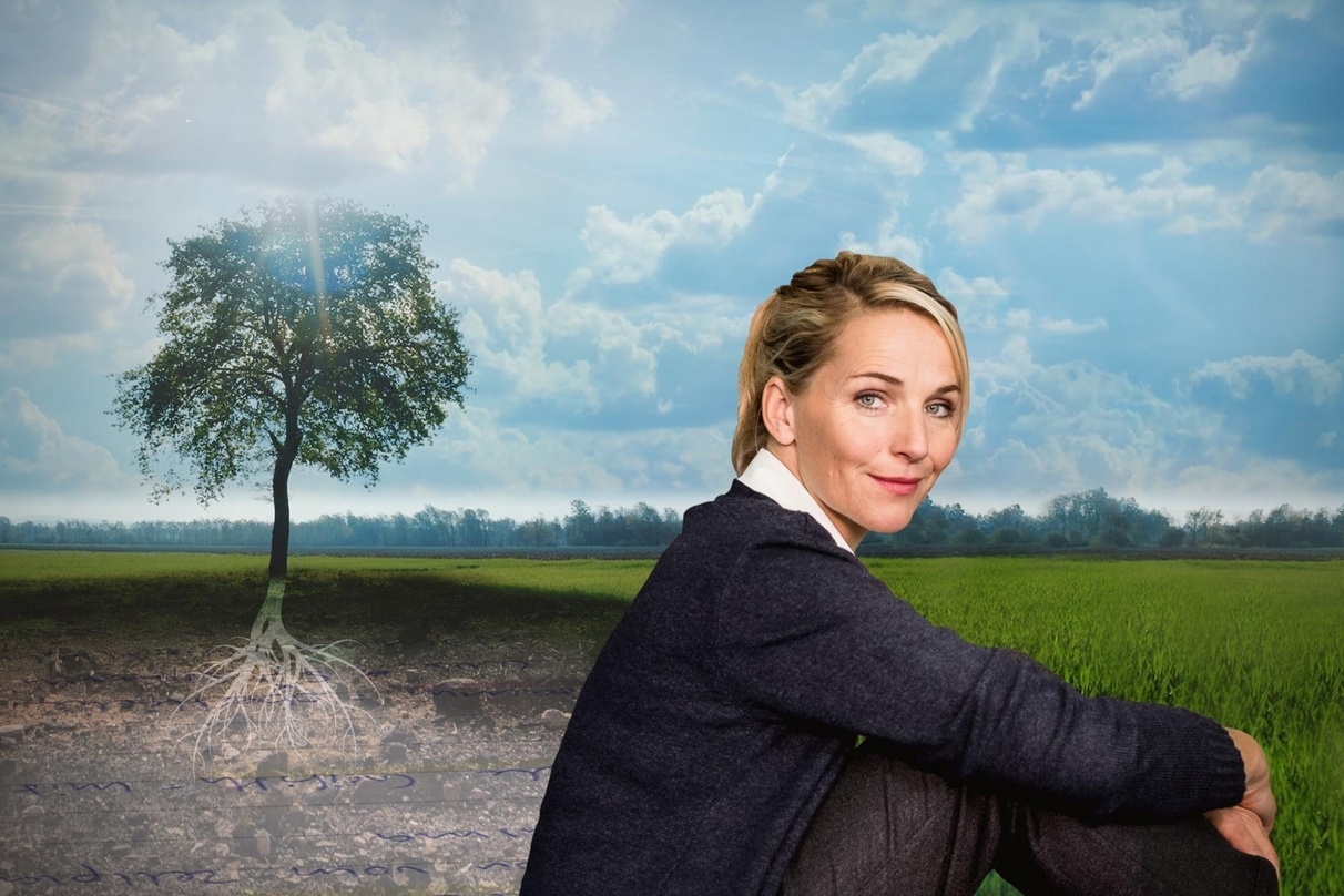 Tanja Wedhorn in der ZDF-Serie "Fritzie - Der Himmel muss warten"
