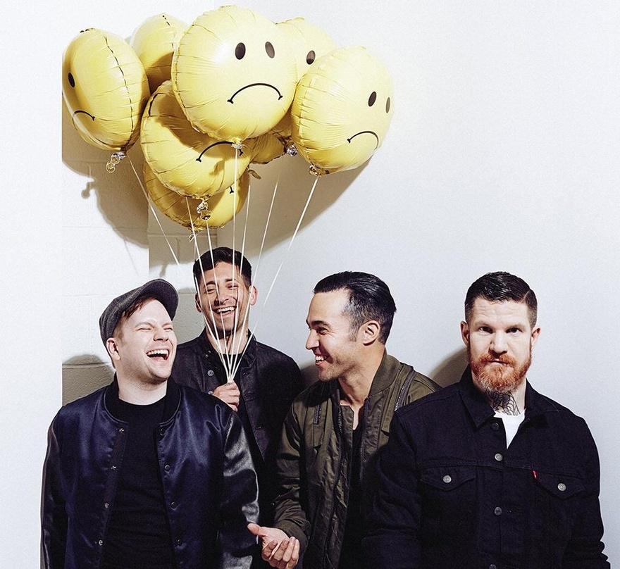 Können sich einmal mehr über ein Nummer-eins-Album freuen: Fall Out Boy
