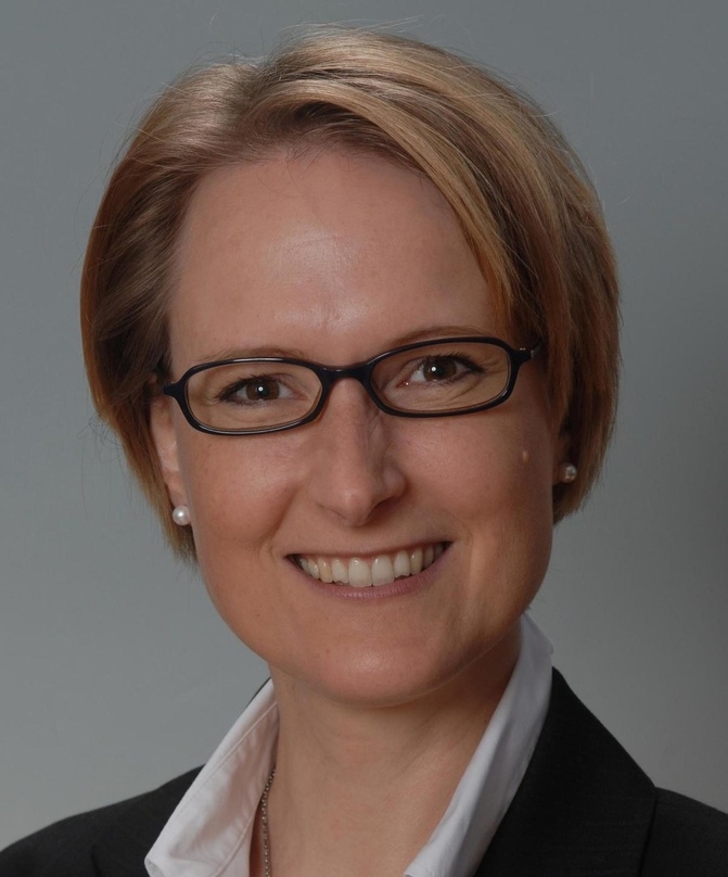 Kristina Klooss, CEO von astragon Sales & Services 
