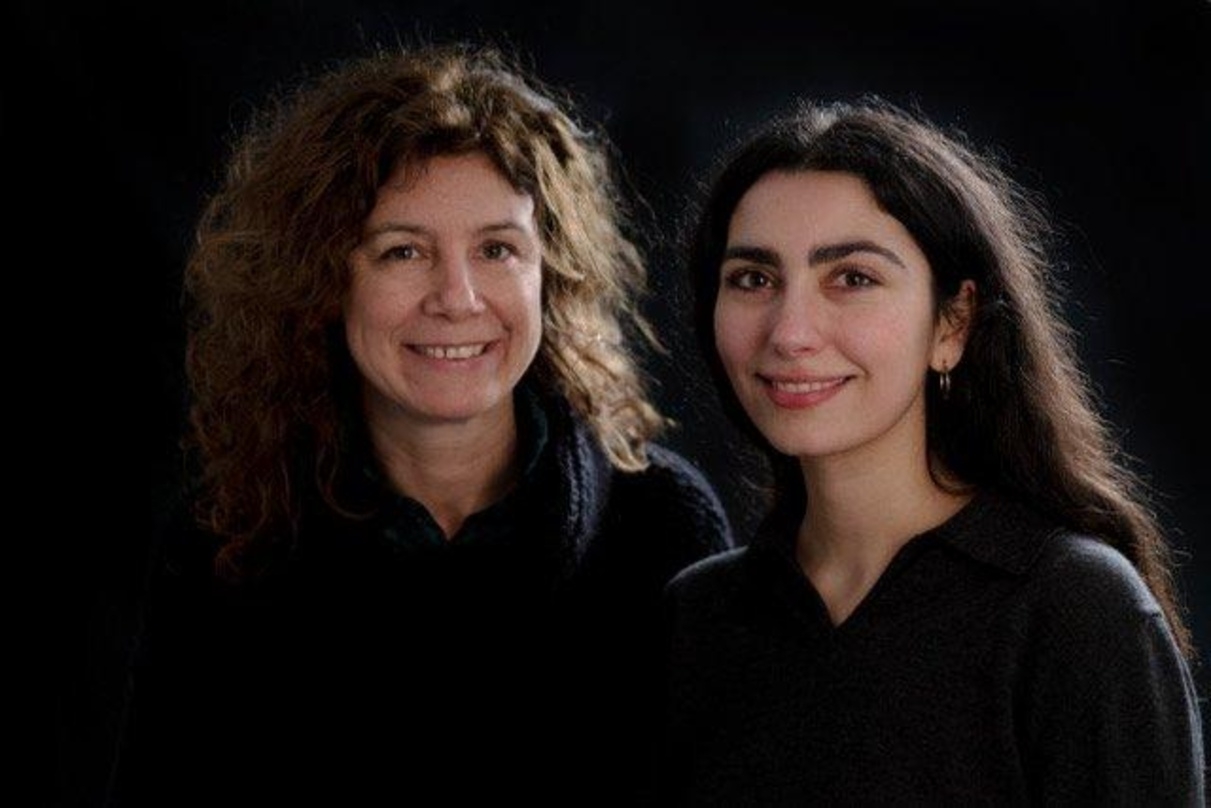 Nathalie Signorini (links im Bild) leitet den OVALmedia-Standort in Rom, Juliette Rabany den in Paris