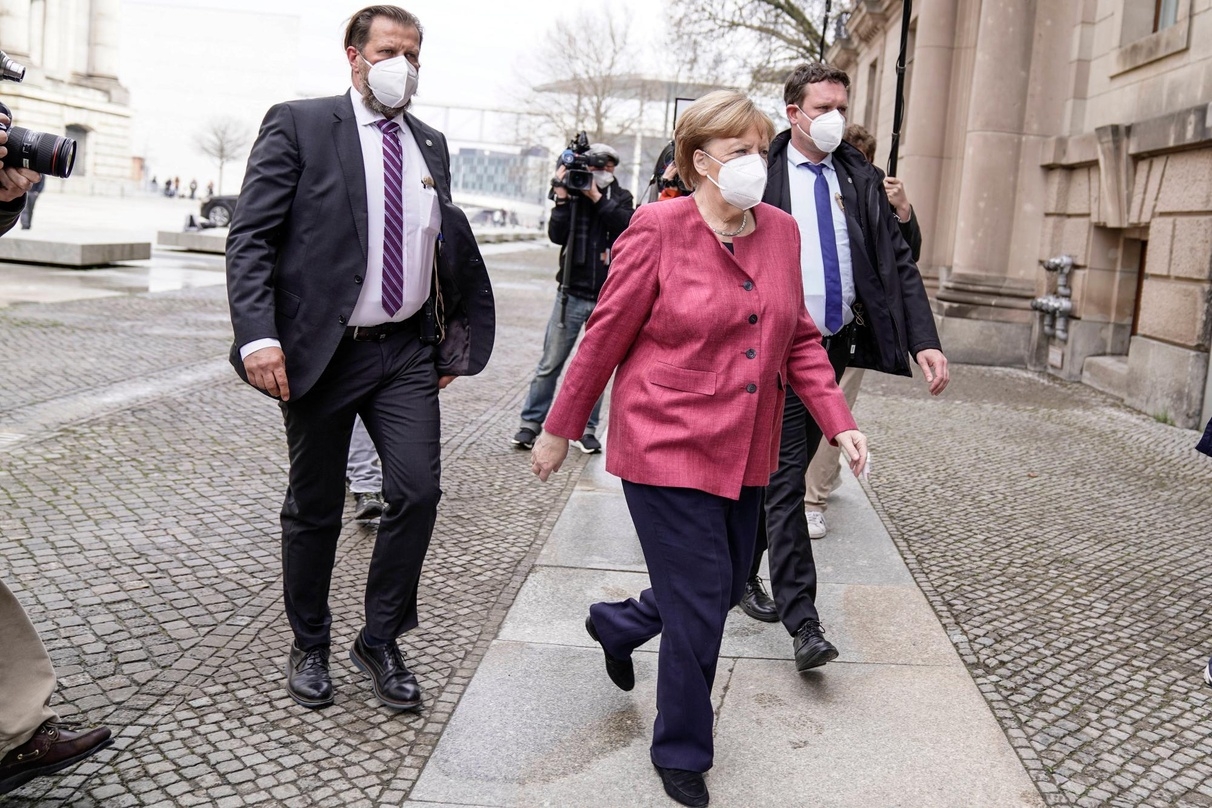Mit der Änderung des Infektionsschutzgesetzes will Bundeskanzlerin Angela Merkel bundesweit einheitliche Lockdown-Maßnahmen bei Inzidenzen über 100 verhängen können
