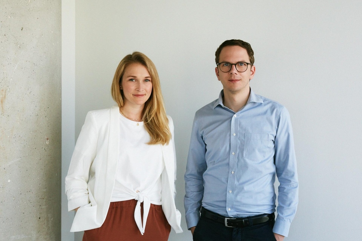 Julia Pfiffer und Tim Schmitz sind die Co-CEOs von astragon Entertainment. Das Unternehmen gehört fortan zur Team17 Group.