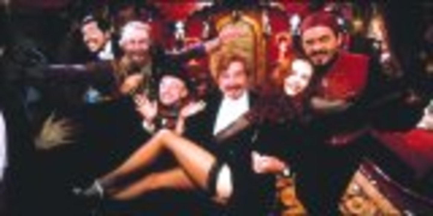 Symbol für den Burgfrieden mit Hollywood:
"Moulin Rouge" eröffnet Cannes
