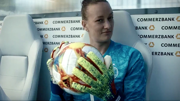 Die Commerzbank hat ihre Kampagne zu Start der Frauen-Fußball-WM gestartet