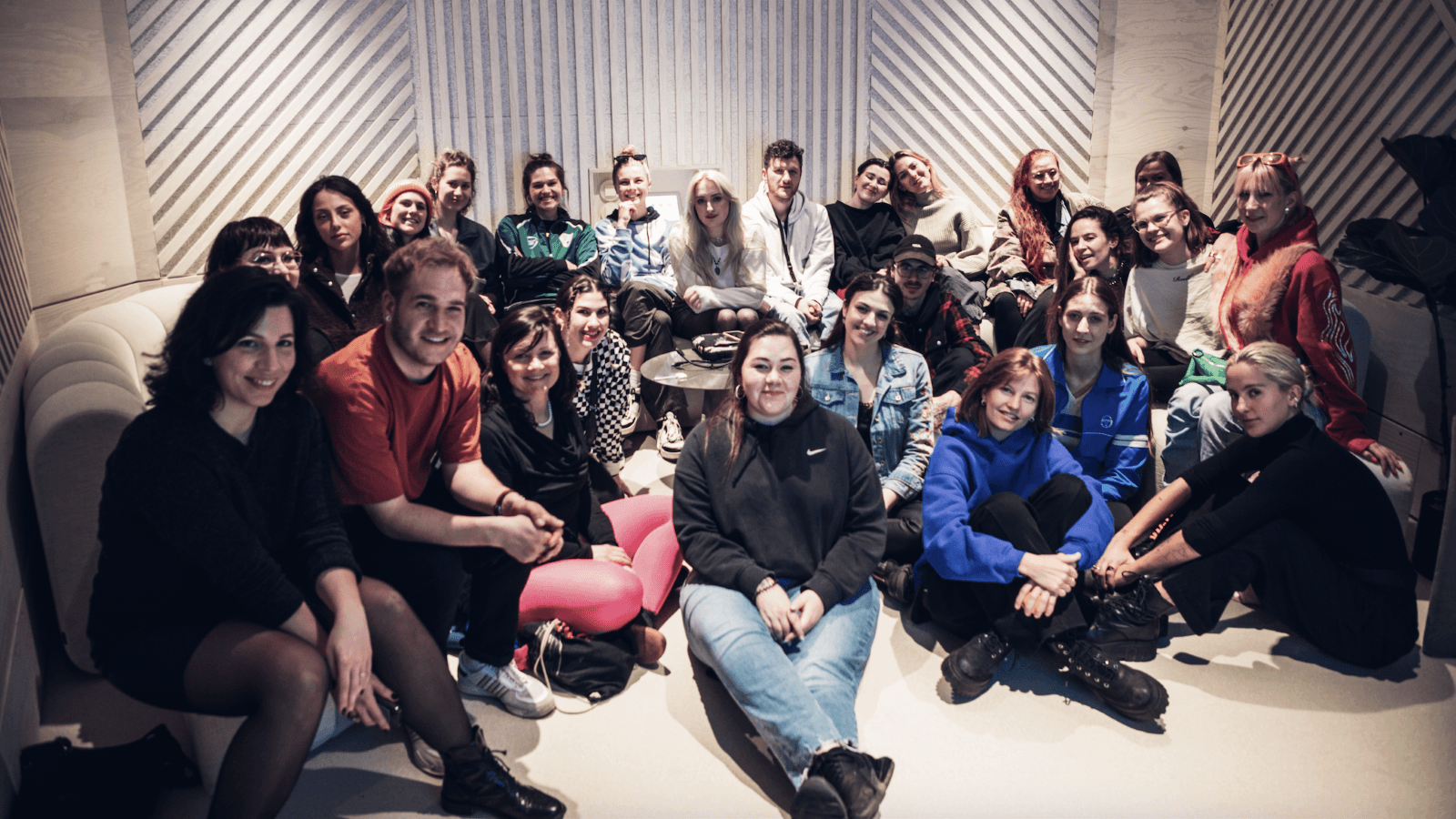 Sony Music und Female* Producer Collective luden zum Songwriting Camp ein