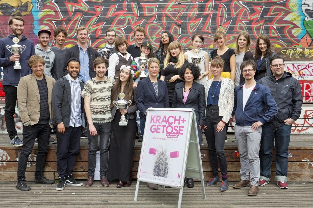 Feierten in Hamburg: die Organisatoren und Sieger von Krach + Getöse 2015