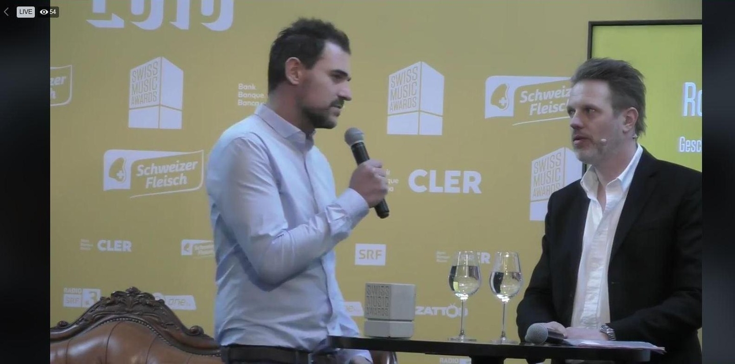 Sprachen über das neue Konzept der Swiss Music Awards: Roman Varisco (links, Geschäftsführer Press Play) und Oliver Rosa (Claim Event AG)