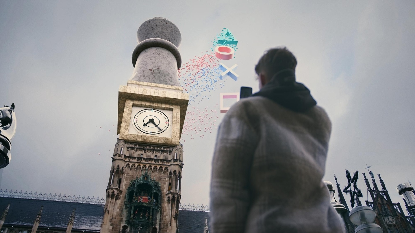 Neben dem Brandenburger Tor in Berlin ist die AR-Kampagne auch am Rathaus in München zu sehen