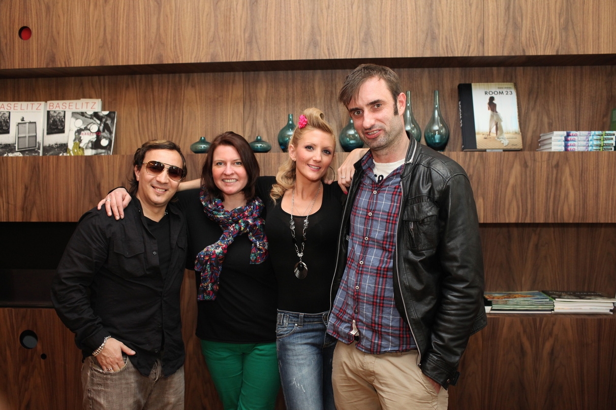 Neue Partner (von links): Produzent Sammy Bouriah, Sonja Osbild (Edel:Records), Miss Kookie und Oliver Hagedorn (Edel:Records)