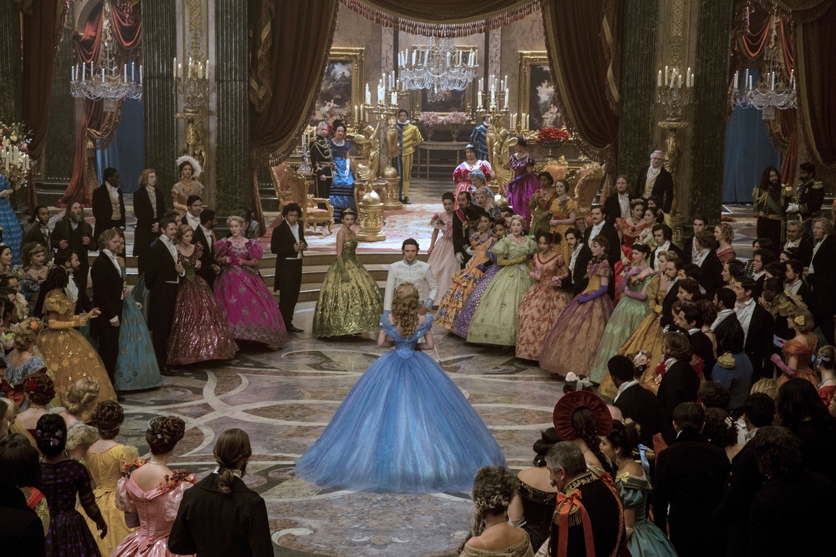 "Cinderella" startet auf eins in Frankreichs Kinocharts