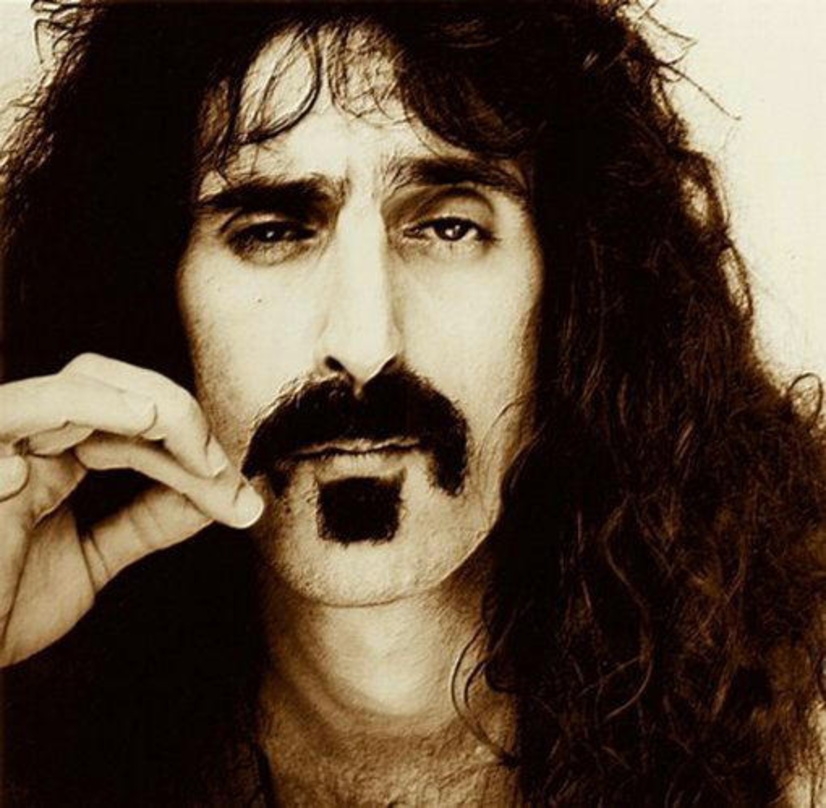 Sein Werk erscheint bei Universal Music: Frank Zappa