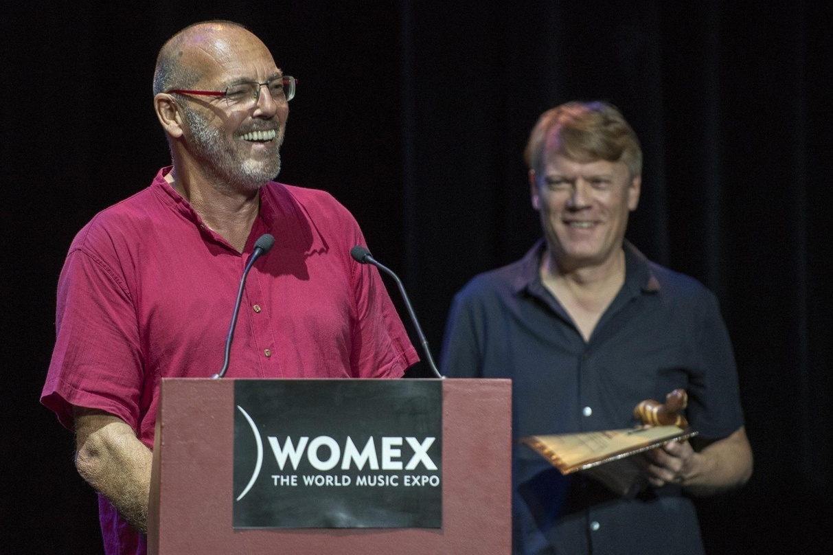Freuten sich 2018 über den fünften Womex Label Award: Peter Weber (links) und Chris Eckman von Glitterbeat