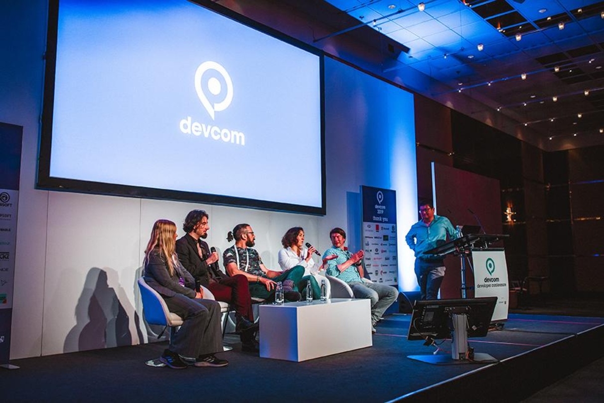 Ein Bild aus vergangenen Zeiten: die devcom 2020 wird rein digital ausgetragen.