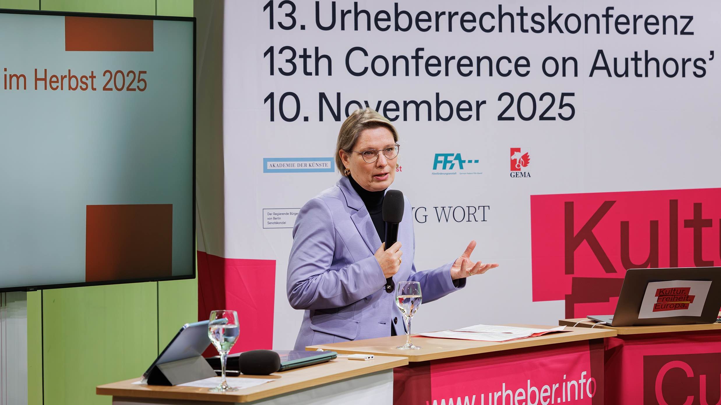 Initiative Urheberrecht liefert Druckbetankung zur KI-Diskussion