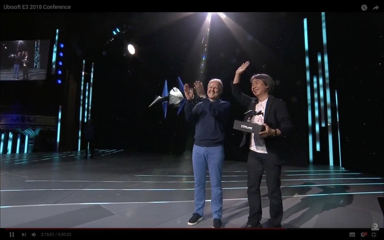 Wie im Vorjahr holte Ubisoft-Chef Yves Guillemot Nintendo-Star-Entwickler Shigeru Miyamoto auf die Bühne