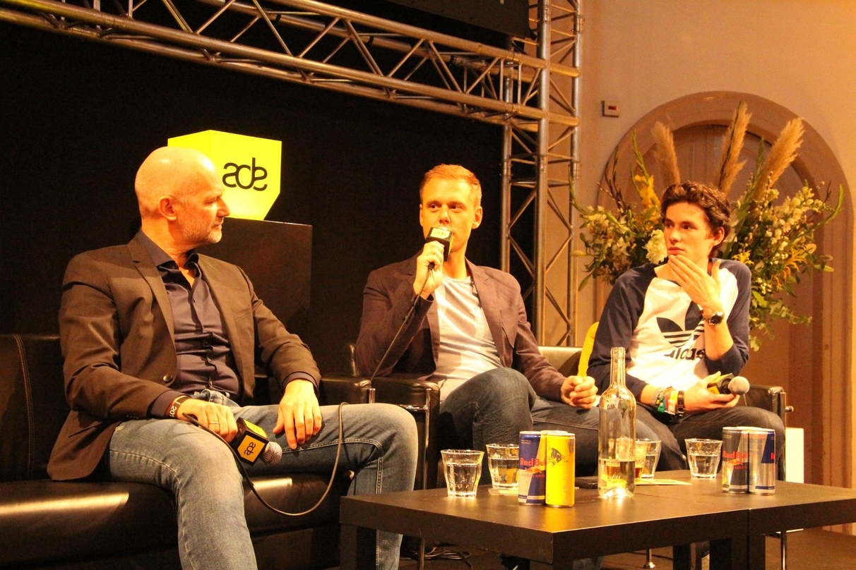 Drei Generationen beim ADE-Panel "Meeting Of Minds" (von links): Ben Liebrand, Armin van Buuren und Lost Frequencies