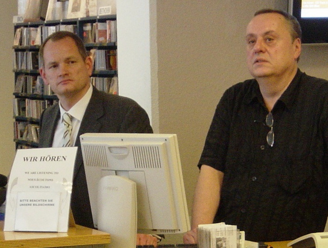 Will weiter kämpfen: Albert Wagner (r.), hier mit Insolvenzverwalter Knut Rebholz