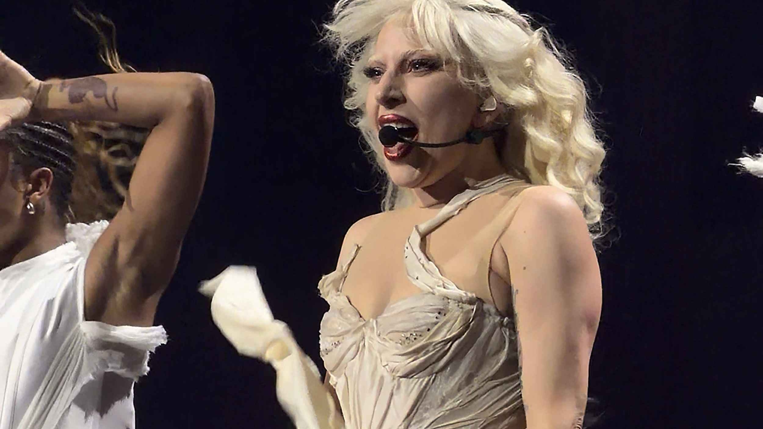Lady Gaga hat mit ihrem "Mayhem Ball" zwei Millionen Tickets verkauft
