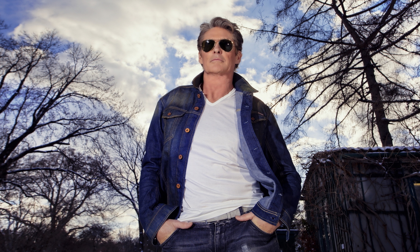 Knüpft mit den beiden Albumversionen von "A Real Good Feeling" an alte Erfolge an: David Hasselhoff