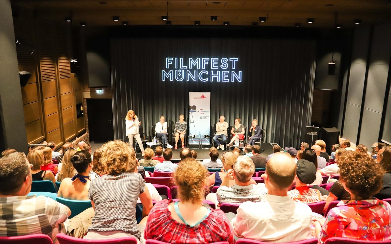 Kein Blatt nahmen die Teilnehmer bei einer Diskussionsrunde des VDD zum Filmfest vor den Mund
