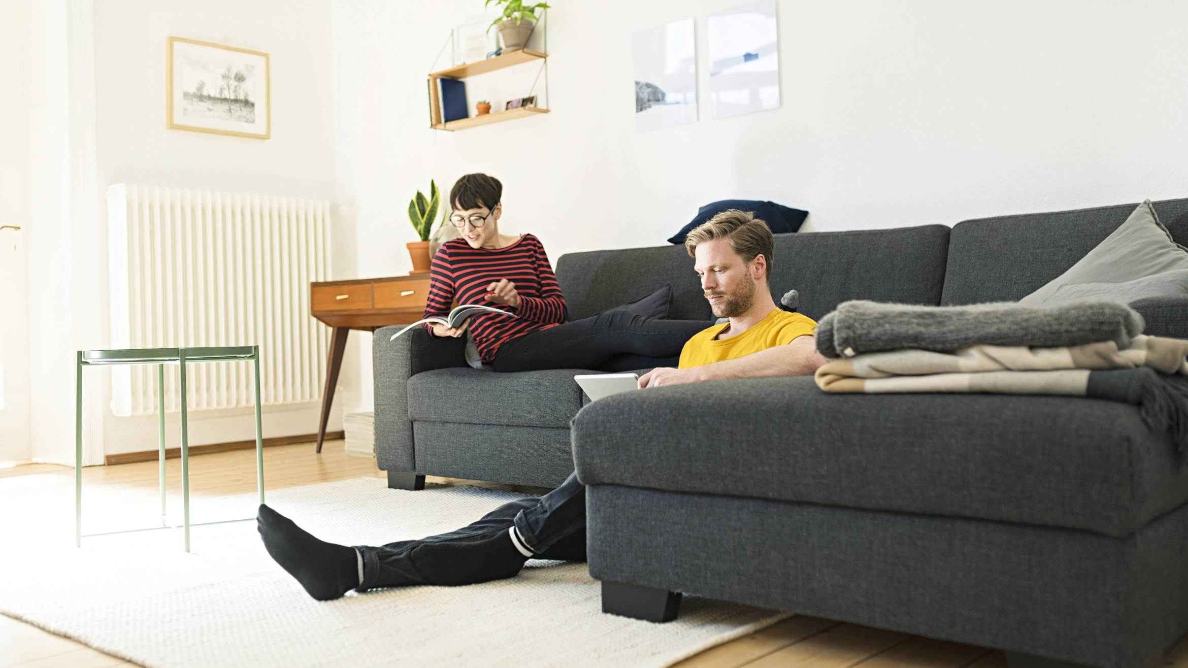 Mediennutzung 2023: lineares TV verliert deutlich, Streaming stagniert, Audio legt zu, Print überraschend ebenfalls