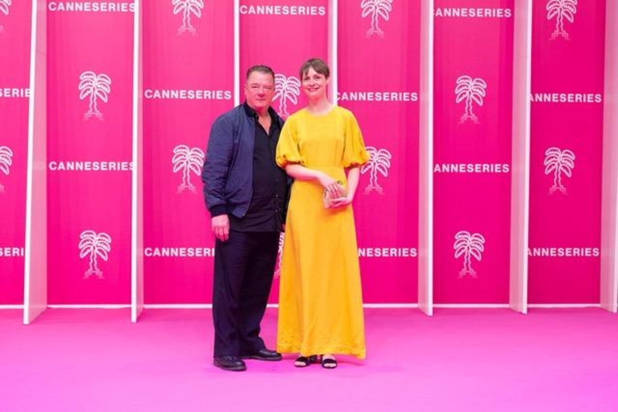 Peter Kurth und Katharina Marie Schubert auf dem Pinken Teppich in Cannes