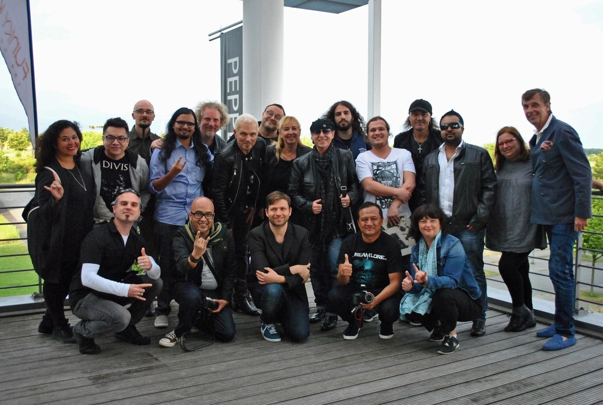 Ein Höhepunkt der Themenreise der Initiative Musik: die Begegnung der internationalen Gäste mit den Scorpions