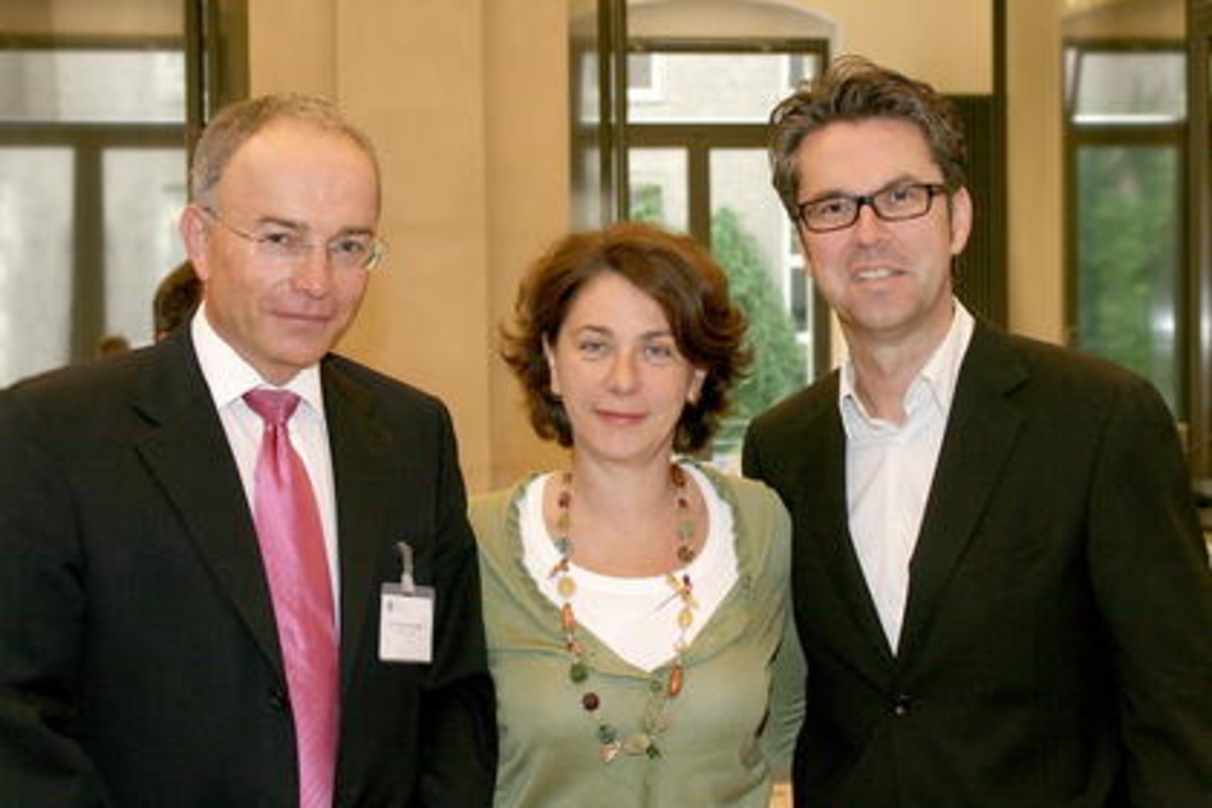 Thomas Negele, Kirsten Niehuus und Ulrich Höcherl begrüßten die Seminarteilnehmer