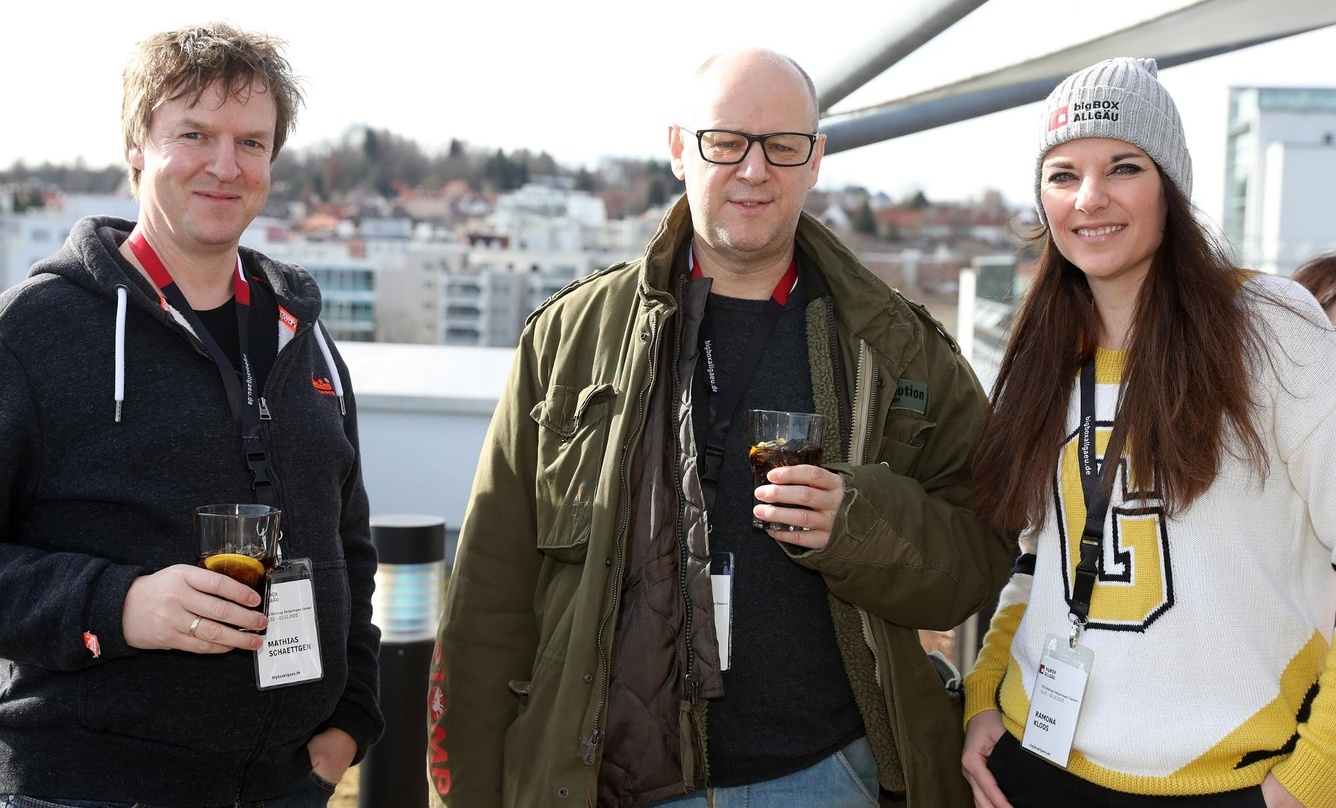 Genossen das Wochenende im Allgäu: Mathias Schaettgen (links, Phi sch Art), Matthias Mantel (Mehr-BB Entertainment) und Ramona Kloos (bigBox Allgäu)
