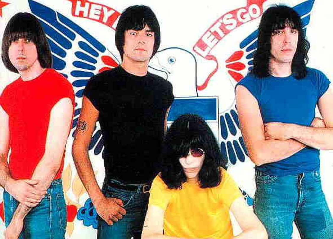 Kommen nach dem Tod der drei Gründungsmitglieder Dee Dee Ramone, Johnny Ramomne und Joey Ramone bei der Grammy-Verleihung zu zumeist posthumen Lebenswerk-Ehren: Die Ramones