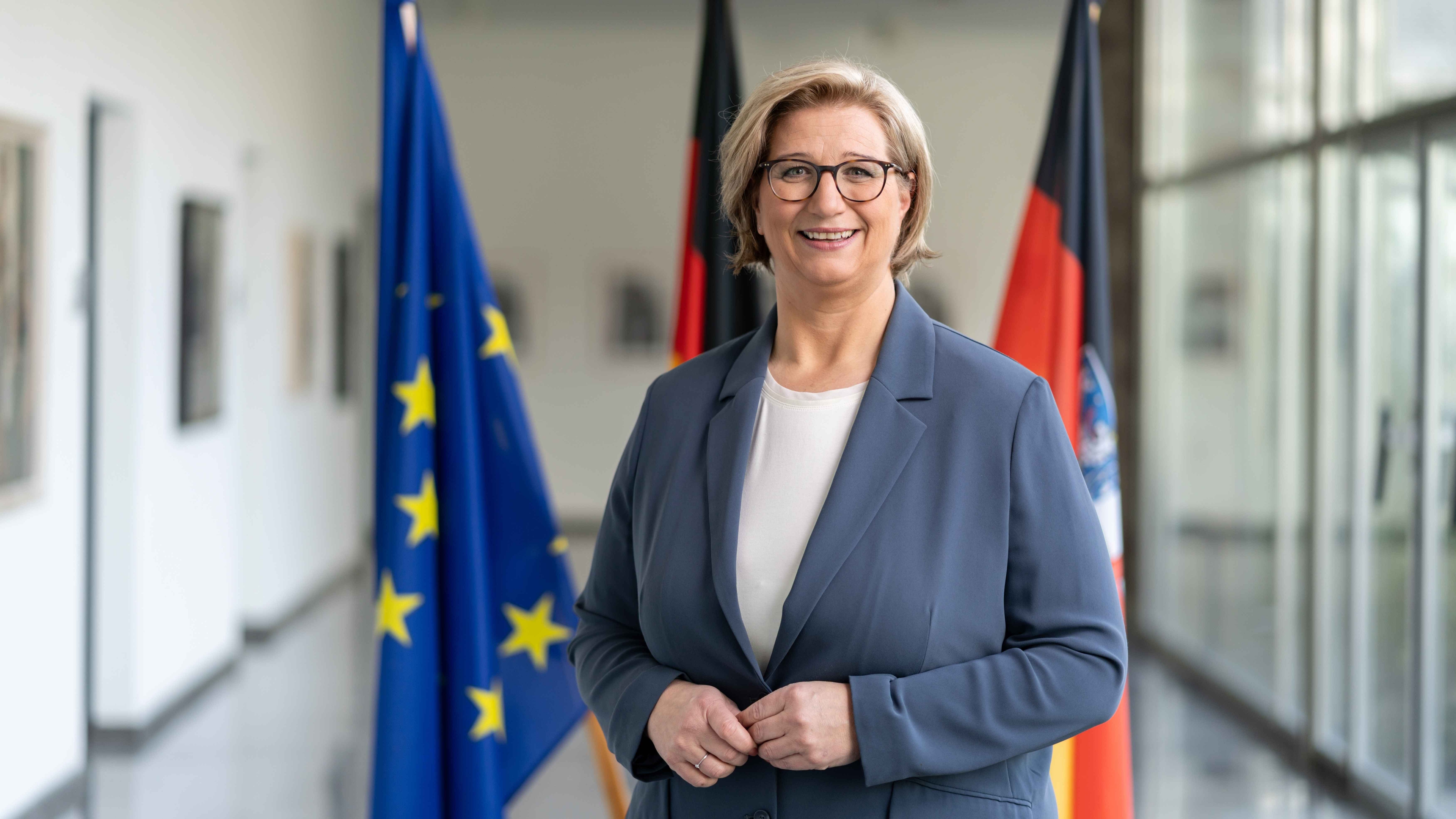 Saarbruecken, 25.01.2024
Ministerpraesidentin Anke Rehlinger (SPD), Photoshoot Staatskanzlei Saarland
Photo © Peter Juelich