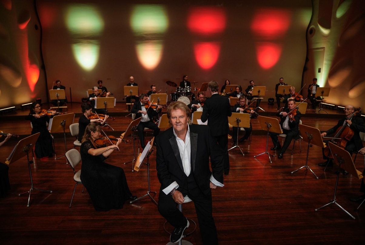 Hat mit dem Royal Philharmonic Orchestra zwölf neue Songs eingespielt: Howard Carpendale