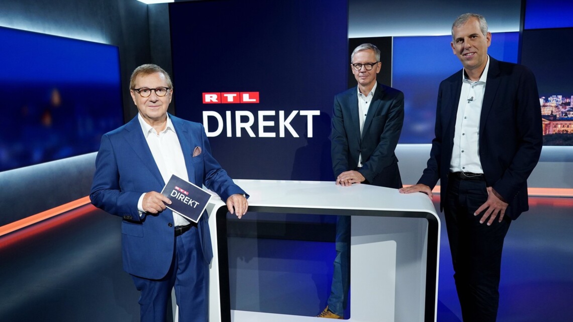 v.l: Moderator Jan Hofer, Redaktionsleiter Lothar Keller, RTL News-Geschäftsführer Stephan Schmitter –