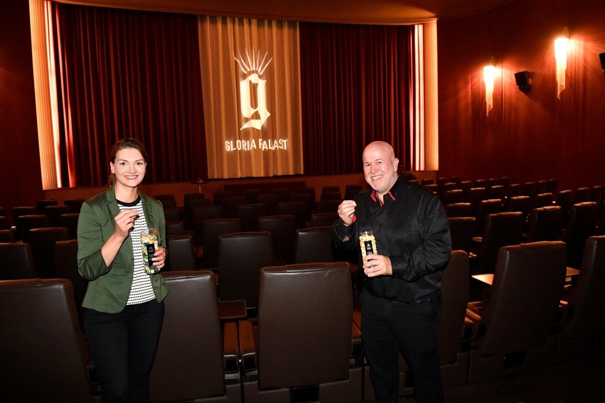 Am 15. Juni gab Digitalministerin Judith Gerlach gemeinsam mit Kurt Schalk im Gloria Palast den Startschuss für die Wiedereröffnung der Kinos in Bayern
