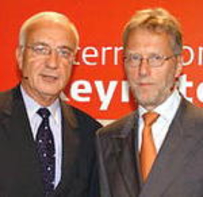Fritz Pleitgen (links) tritt bei der EBU am 1. September die Nachfolge von Arne Wessberg an