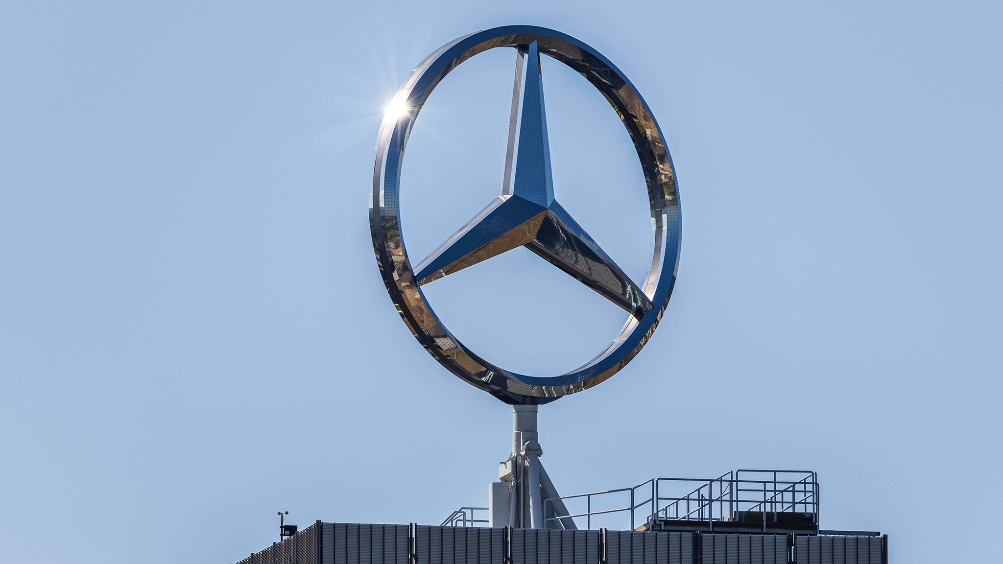 Mercedes konsolidiert seine Agenturlandschaft – mit dem Ergebnis, dass Omnicom antoni übernimmt –
