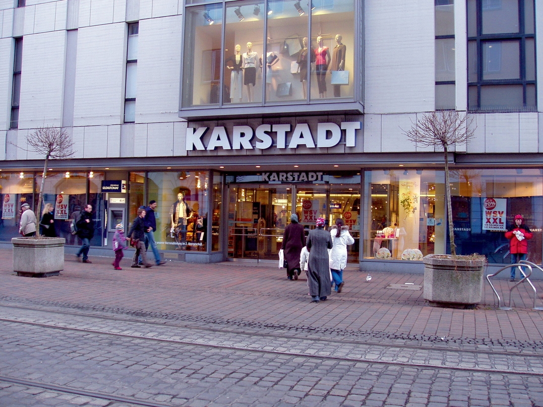 Sollte Karstadt mit Kaufhof zusammengelegt werden, steht wohl eine kartellrechtliche Prüfung an