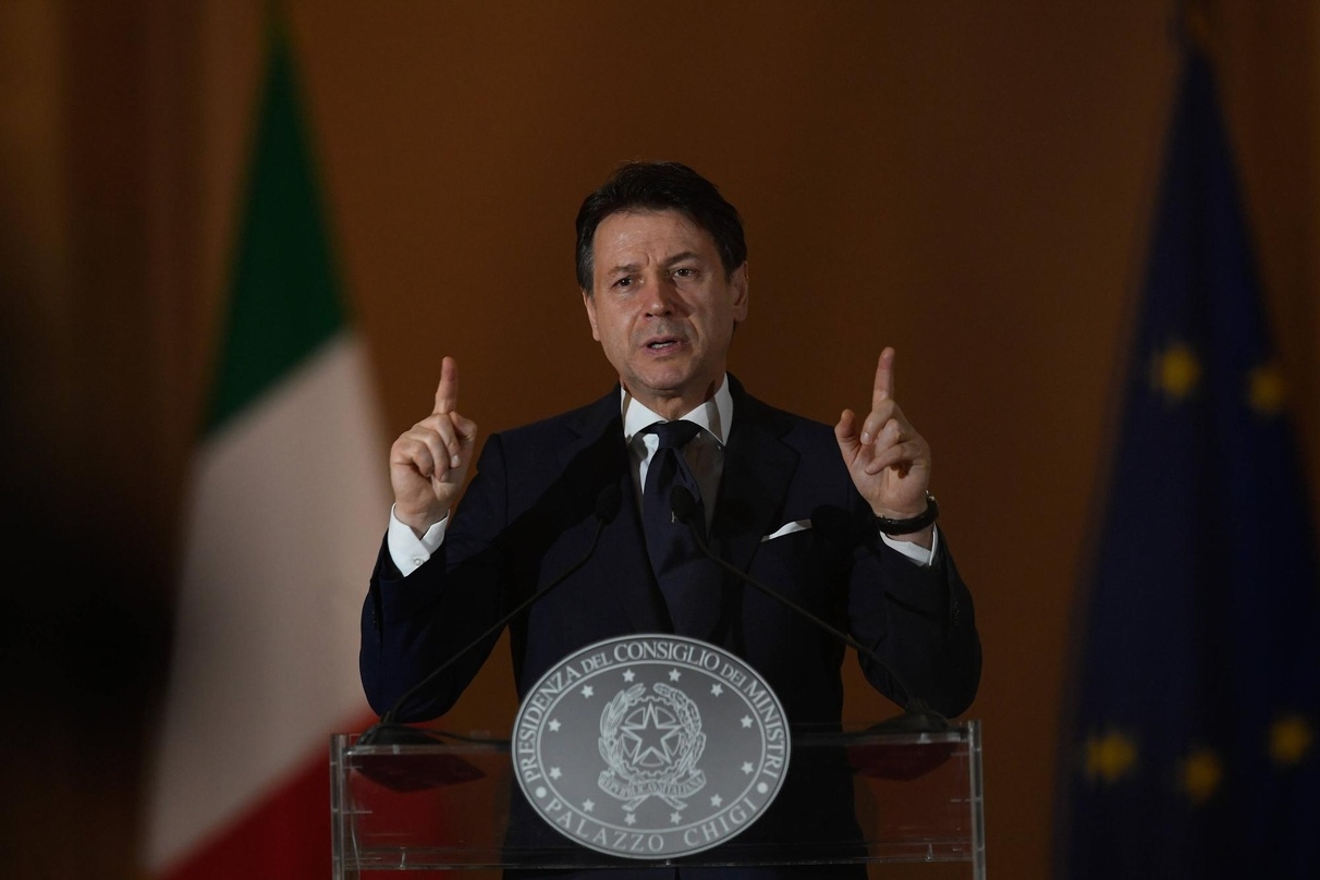  Italien Ministerpräsident Giuseppe Conte bei der Pressekonferenz am vergangenen Samstag in Rom
